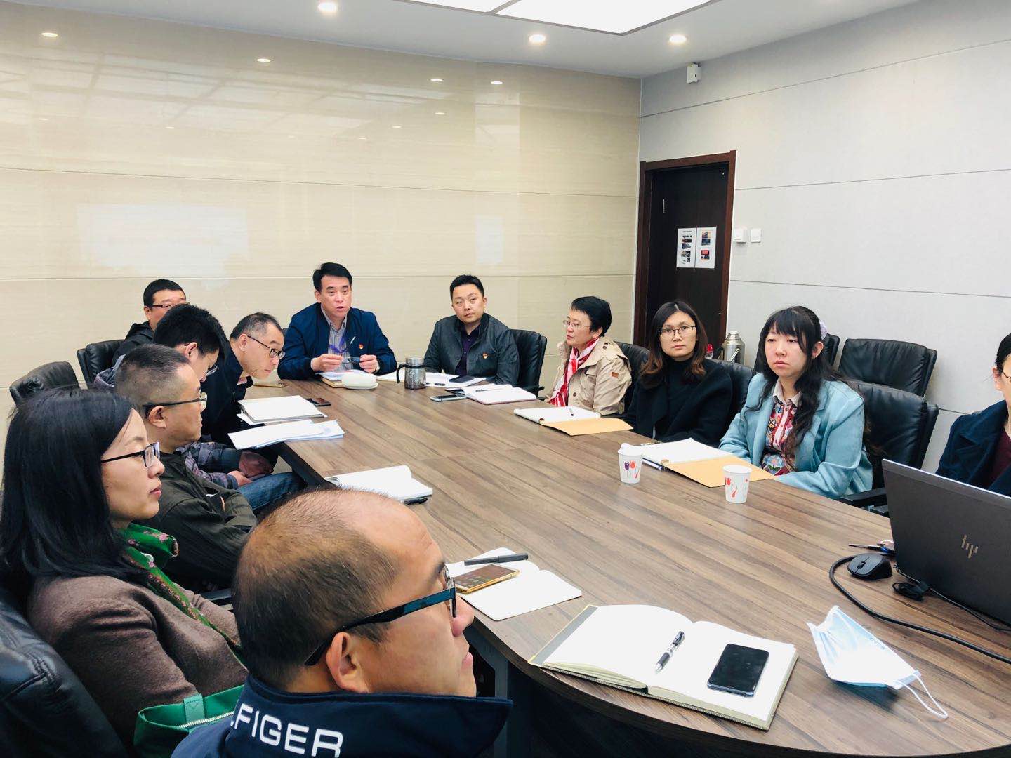 b09f98b978c64be58f92d28e297daec7.jpg b09f98b978c64be58f92d28e297daec7.jpg